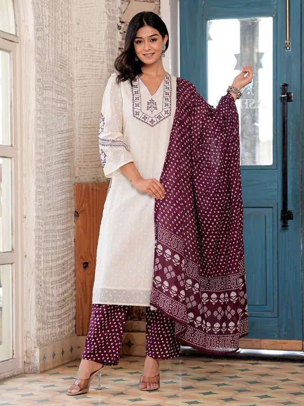 White and wine cotton kurti set with dupatta