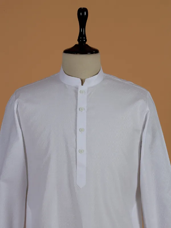 White cotton embroided kurta set for men