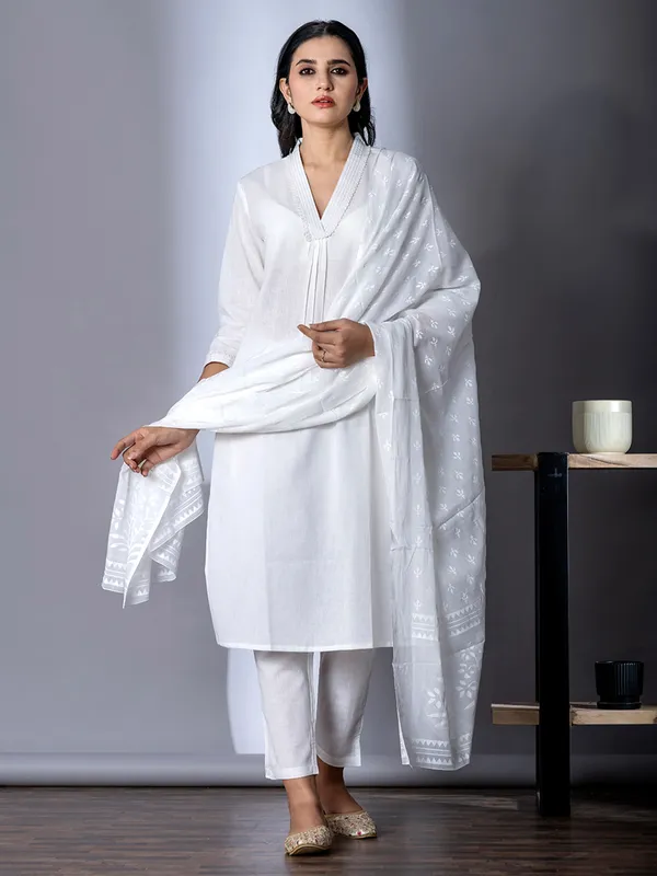 White cotton kurti set for festivals