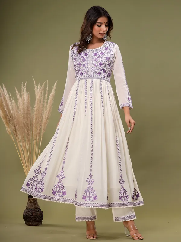 White cotton kurti set with embroidery