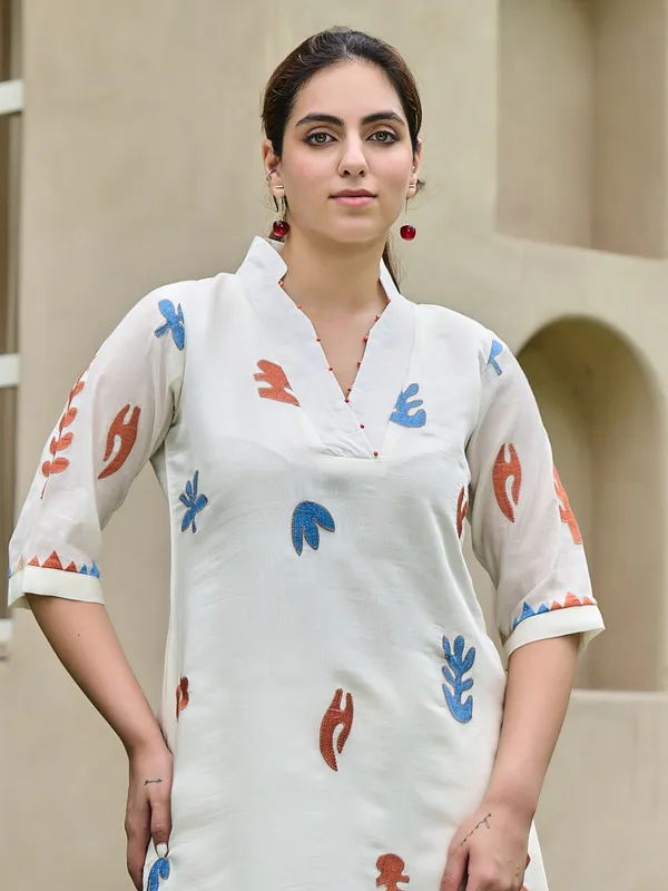 White cotton kurti set with thread work