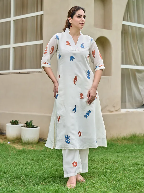White cotton kurti set with thread work