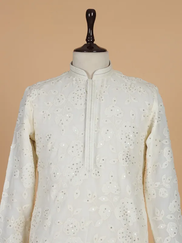 White cotton silk fesitve style kurta suit in embroidery