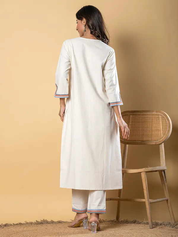 White cotton silk sweetheart neck kurti set