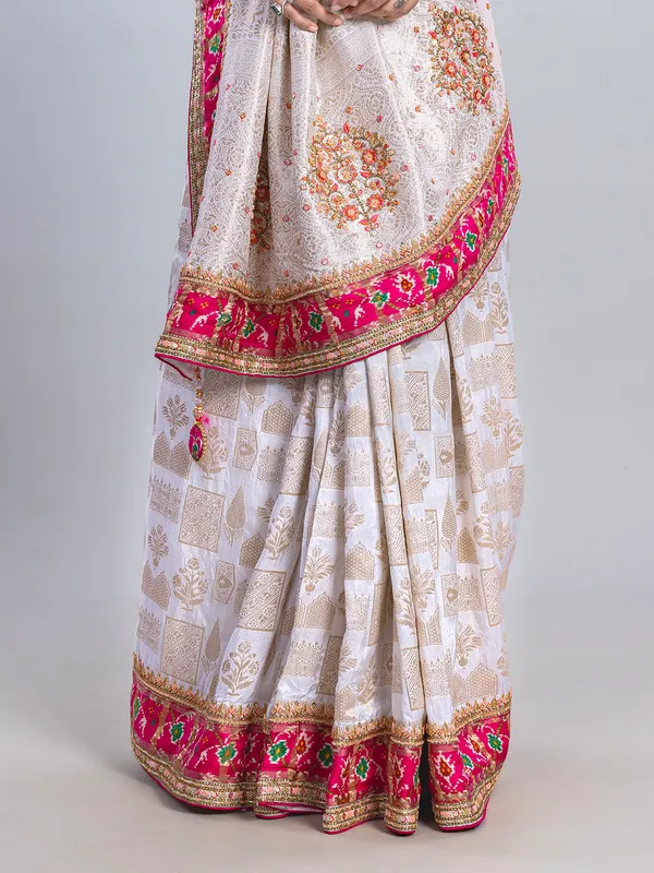 White dola silk saree readymade pink blouse