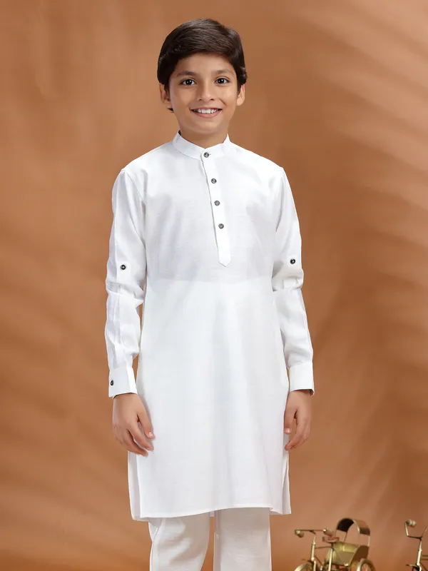 White festive cotton kurta for traditional vibe