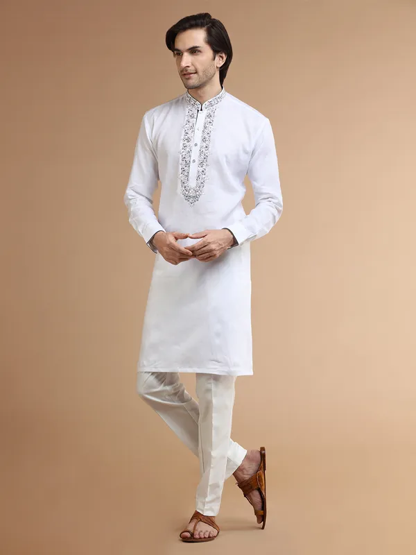 White festive  Men Kurta pajama in linen