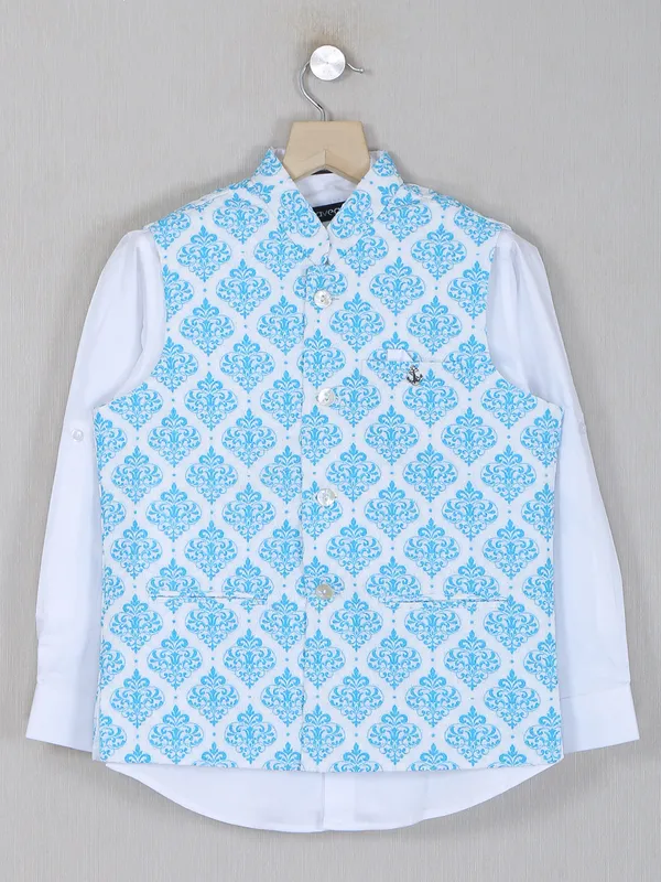 White hued party wear silk waistcoat with kurta