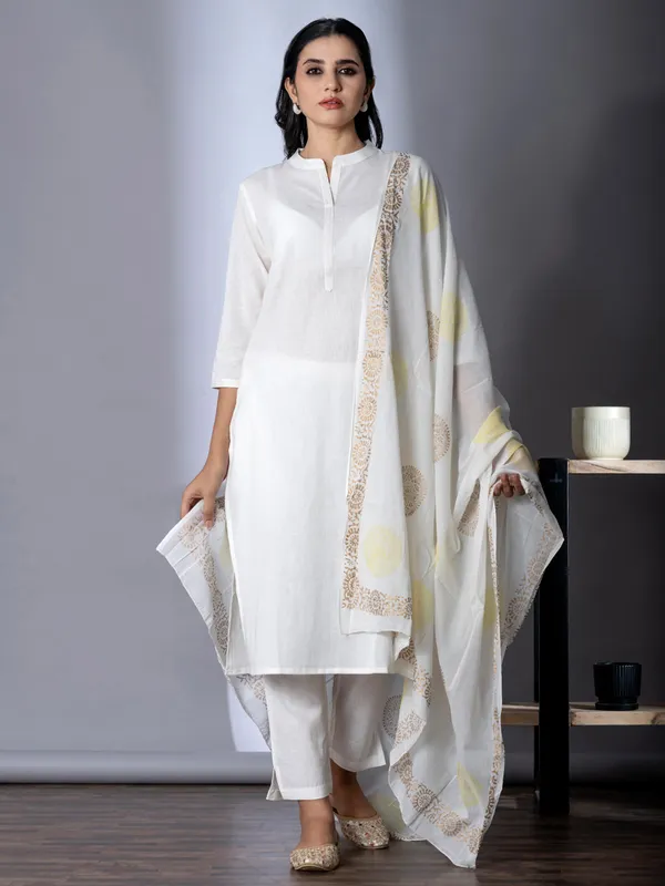 White kurti set for women in cotton for festive wear