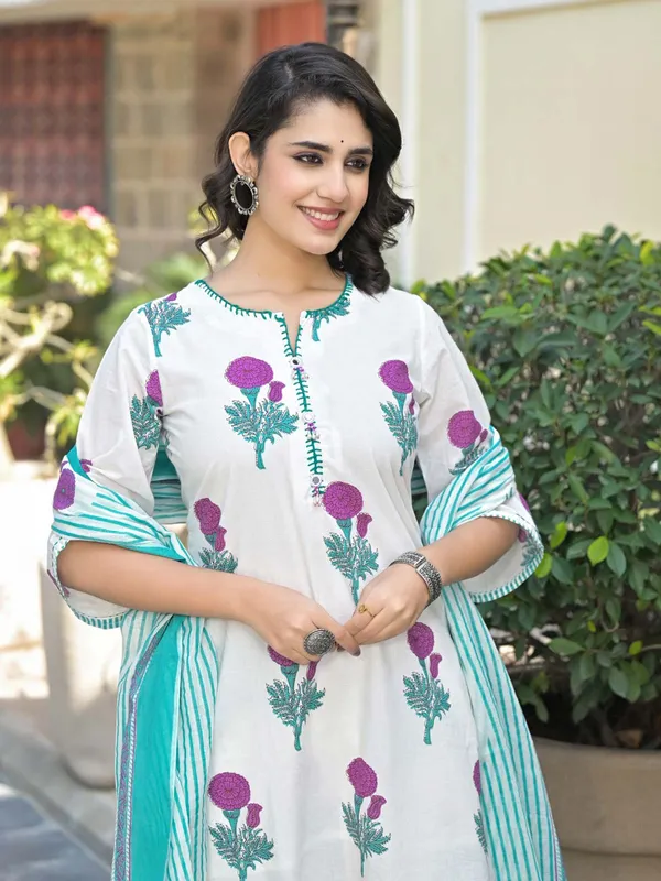 White kurti set for women in cotton silk