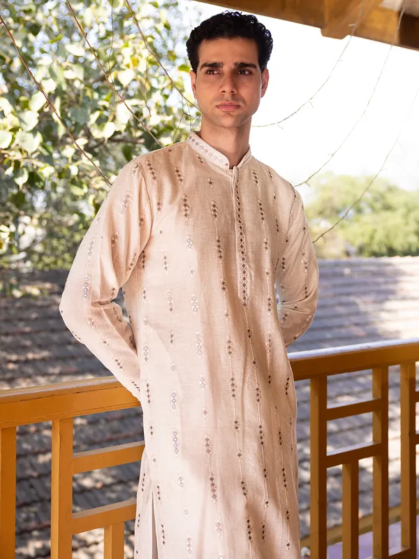 White Kurtra suit for men in cotton