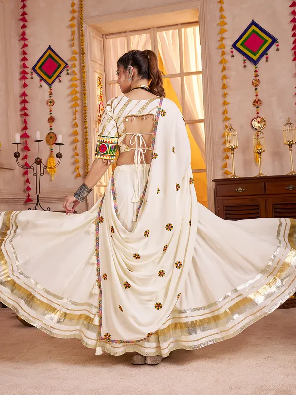 White mesmerizing elegant navratri chaniya choli
