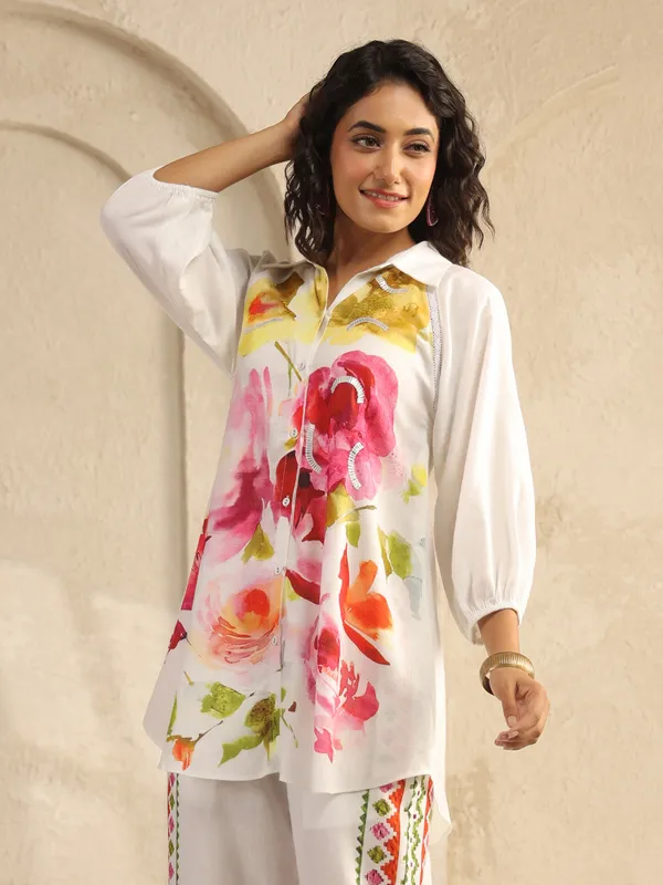 White silk printed co ord set with quarter sleeves