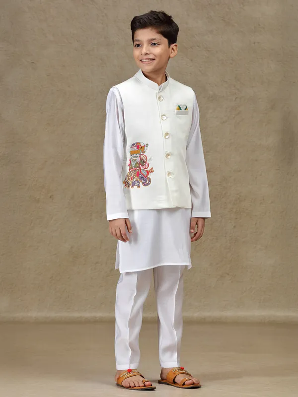 White waistcoat set in premium silk