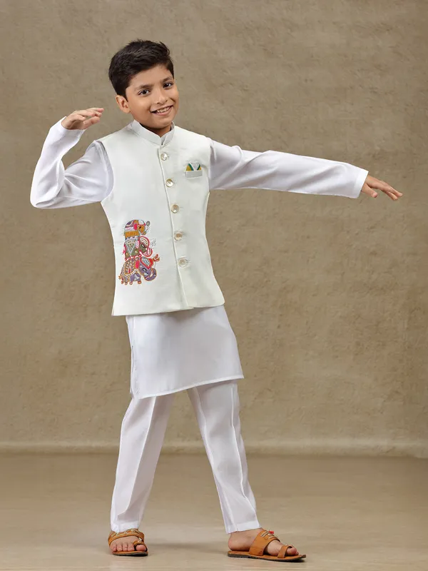 White waistcoat set in premium silk