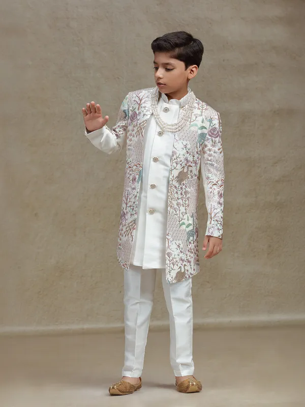White wmbroidered silk indo western set