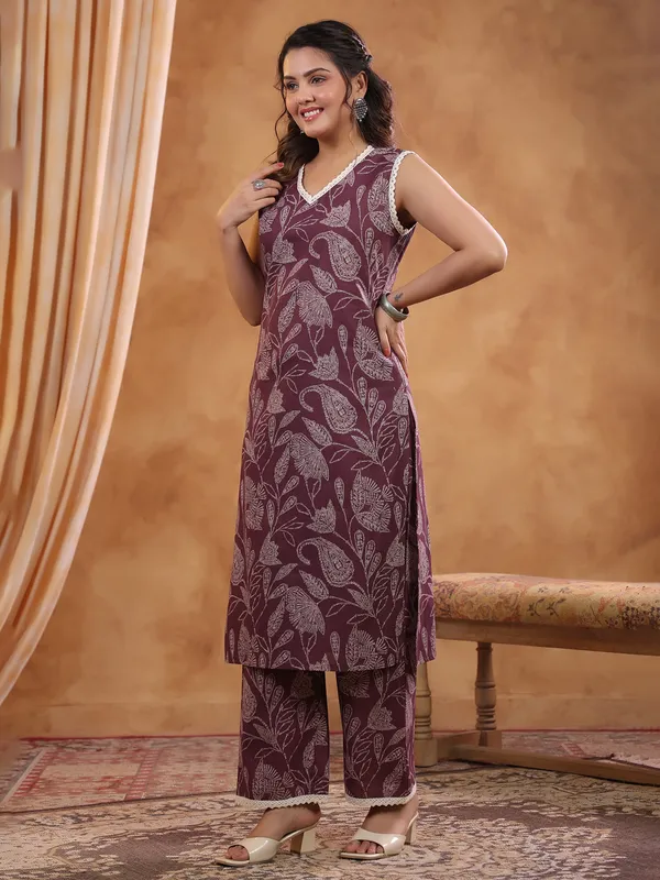 Wine cotton kurti set for casual wear