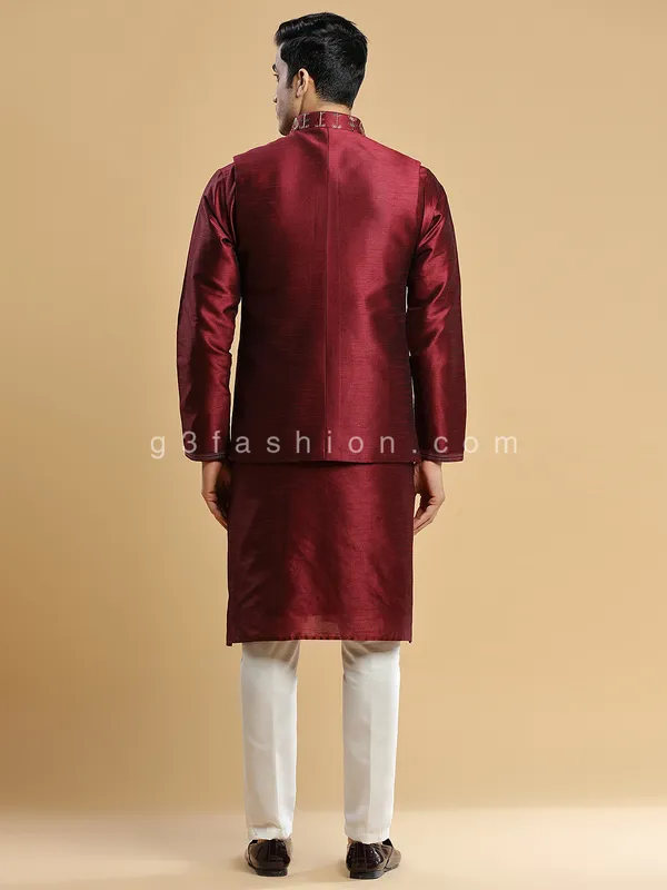 Silk wedding wear waistcoat set in maroon