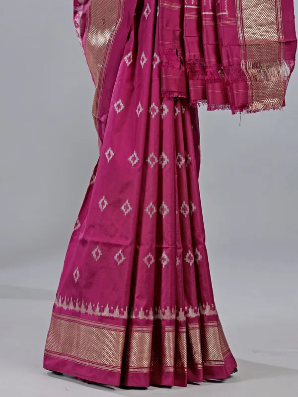 Wine zari weaving patola silk saree for festive occasions