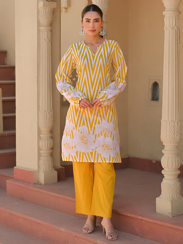 Yellow cotton printed kurti set for festival