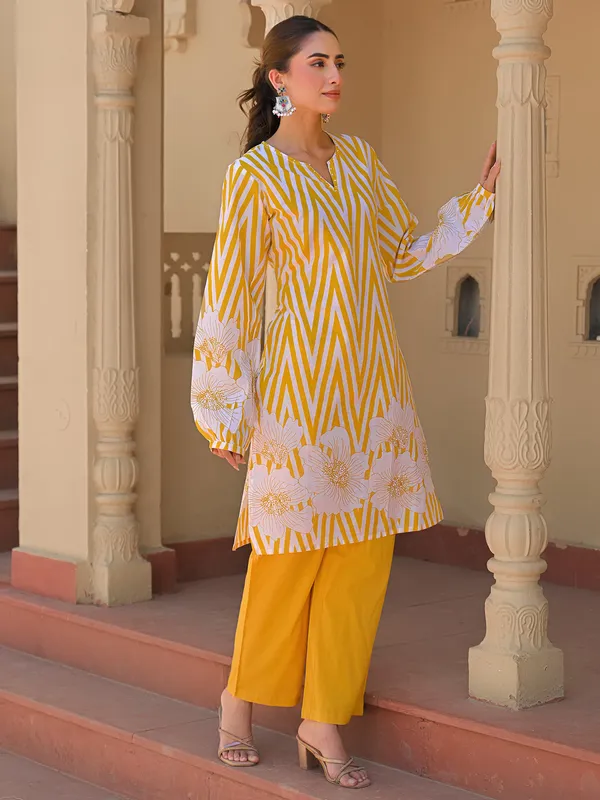 Yellow cotton printed kurti set for festival