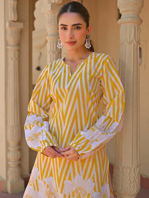 Yellow cotton printed kurti set for festival