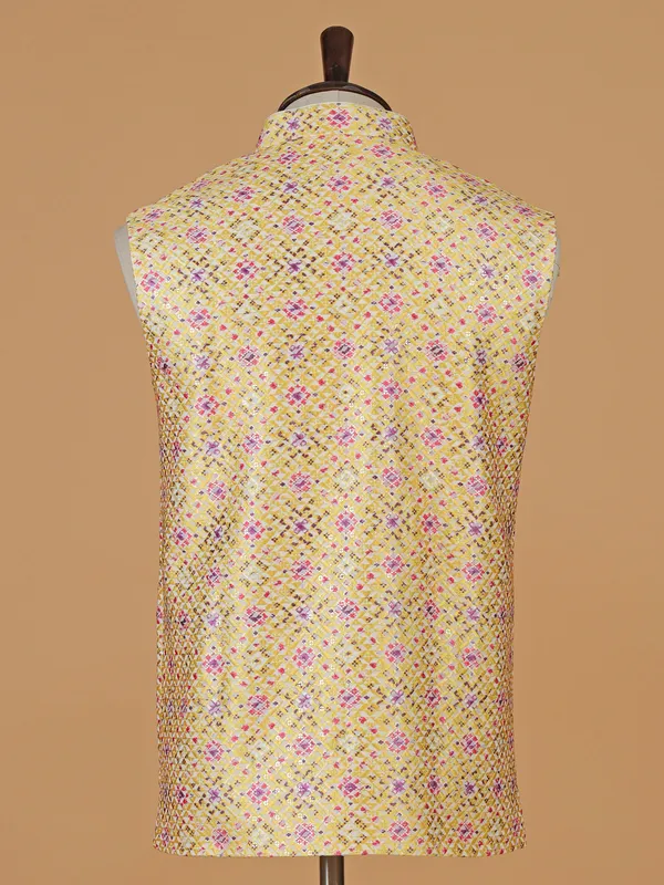 Yellow cotton silk printed waistcoat for men