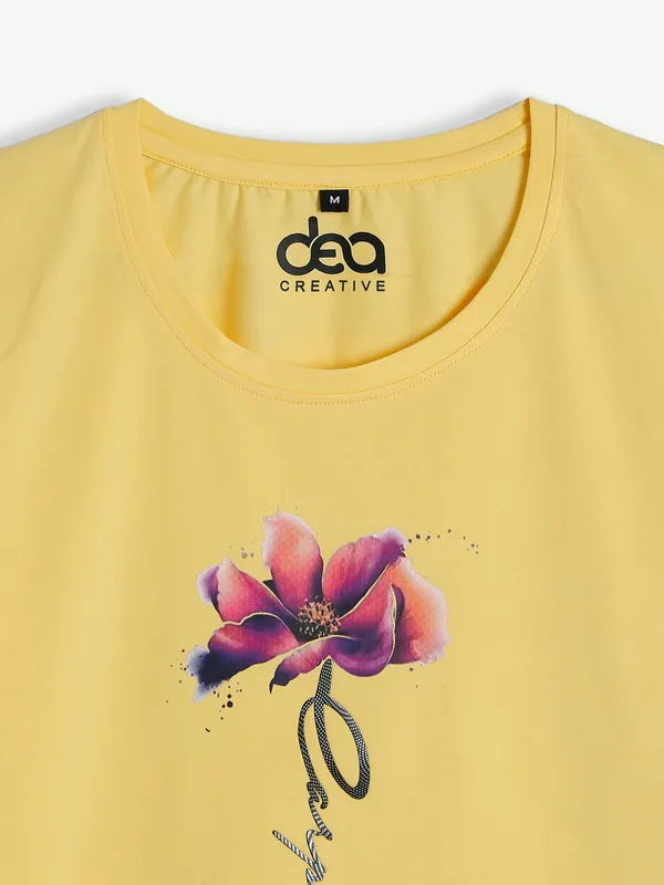 Yellow cotton t shirt in printed