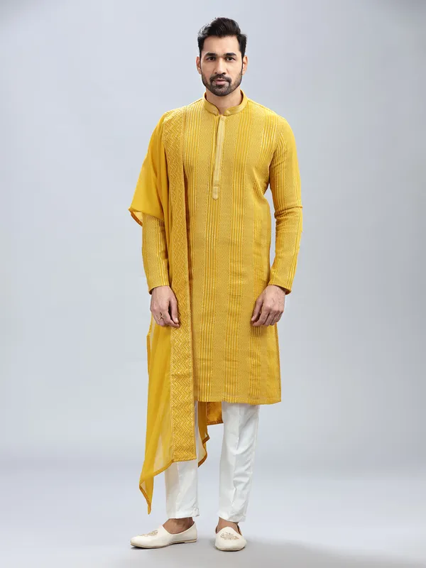 Yellow embroidery kurta set with dupatta for men