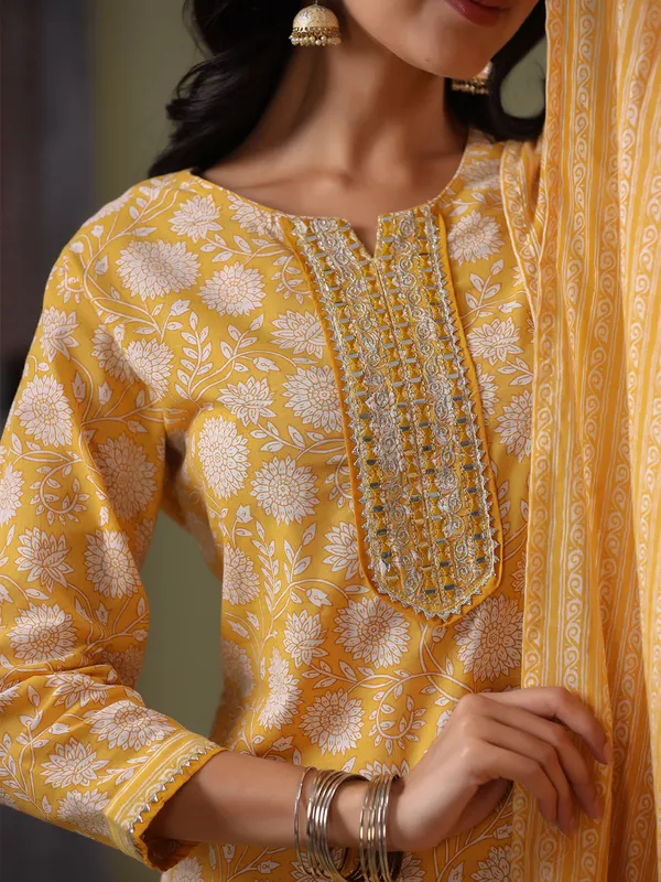 Yellow printed cotton casual pant suit