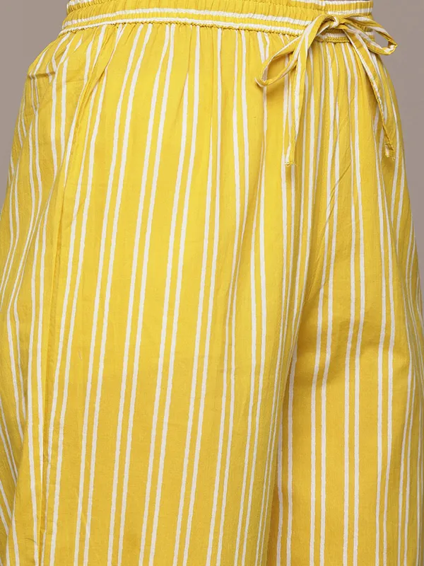 Yellow printed cotton kurti set for women