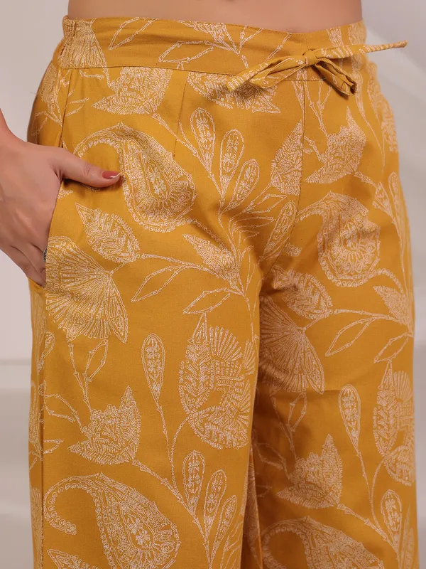 Yellow printed kurti set for casual wear