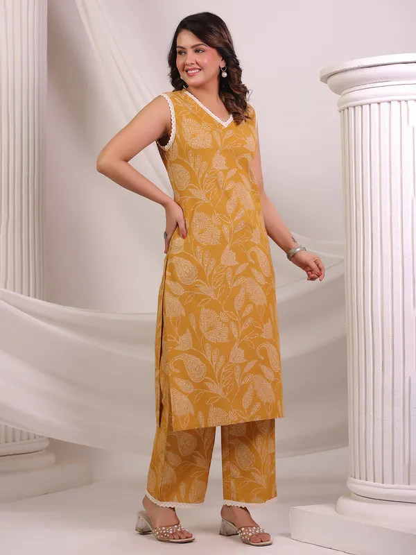 Yellow printed kurti set for casual wear