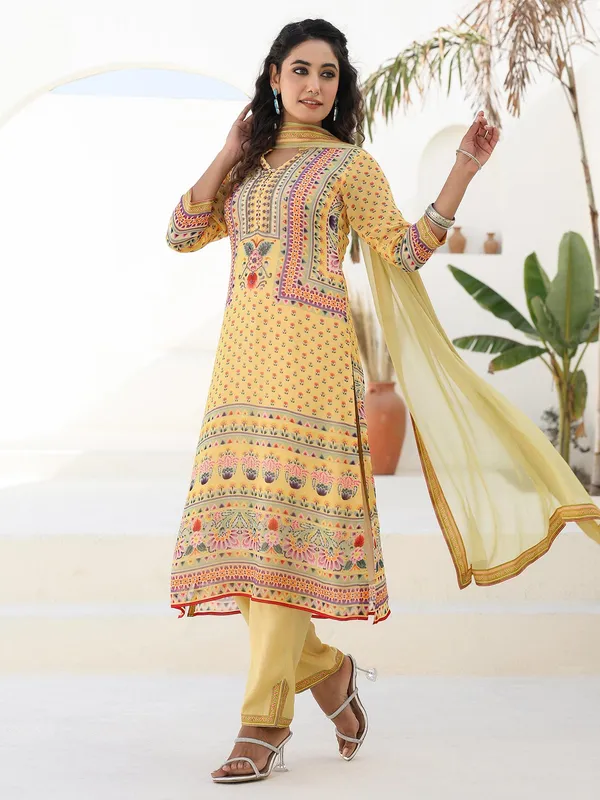 Yellow printed kurti set in viscose georgette