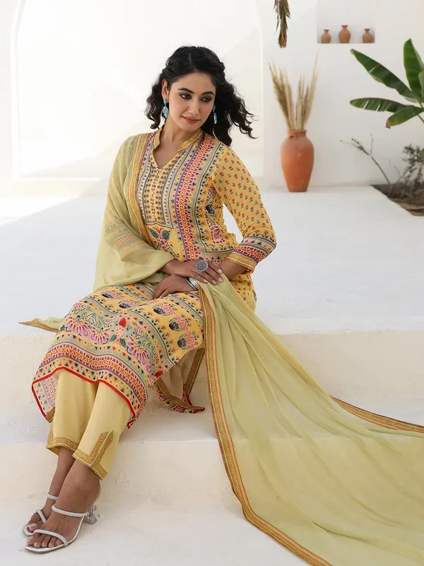 Yellow printed kurti set in viscose georgette