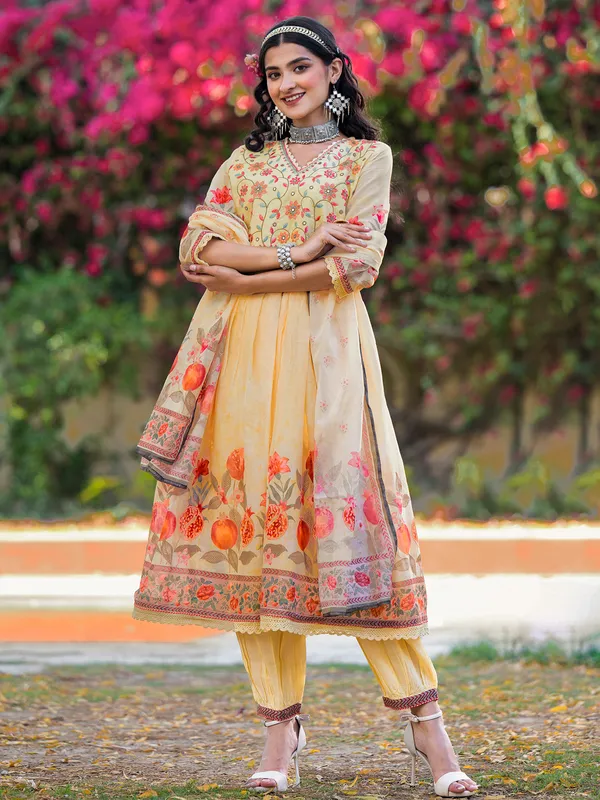 Yellow printed pant set in cotton