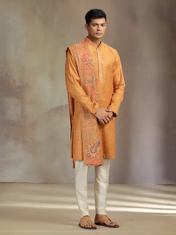 Yellow printed pashmina silk kurta pajama with dupatta