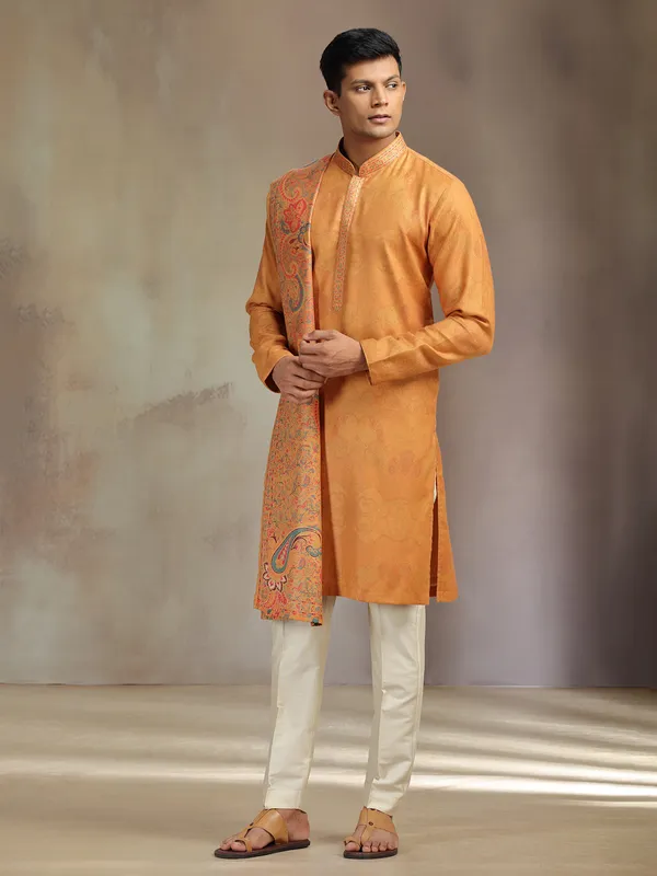 Yellow printed pashmina silk kurta pajama with dupatta