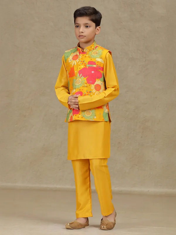 Yellow printed silk waistcoat set with sequins work