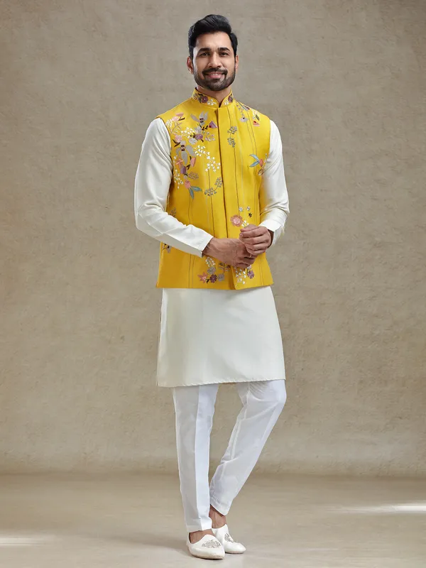Yellow waistcoat set in embroidery work