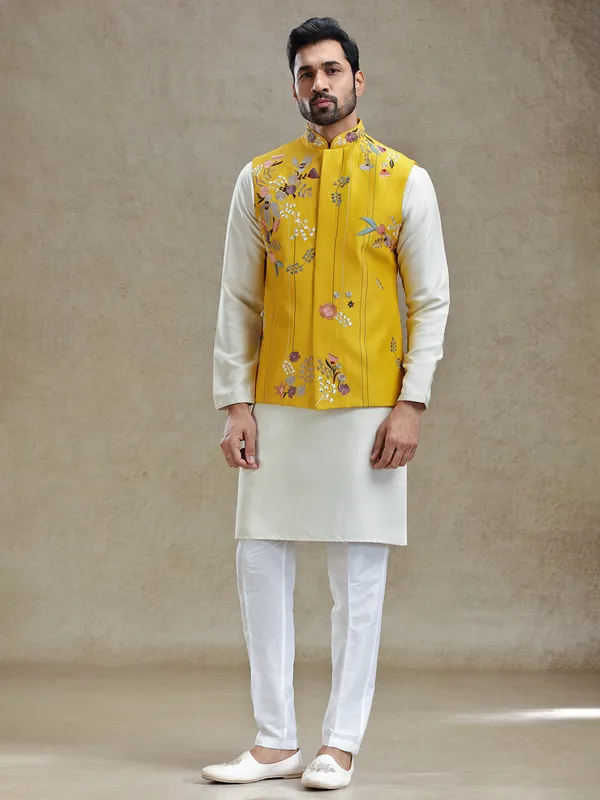 Yellow waistcoat set in embroidery work