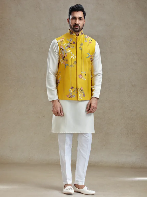 Yellow waistcoat set in embroidery work