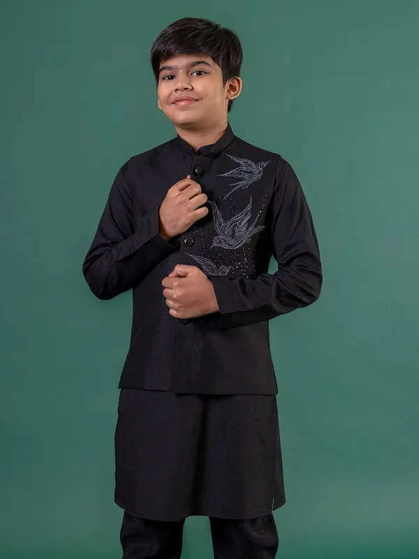Black terry rayon waistcoat set with thread work
