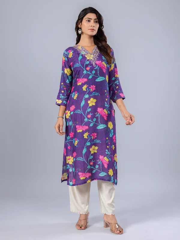 Violet kurti with v neck for women comfort