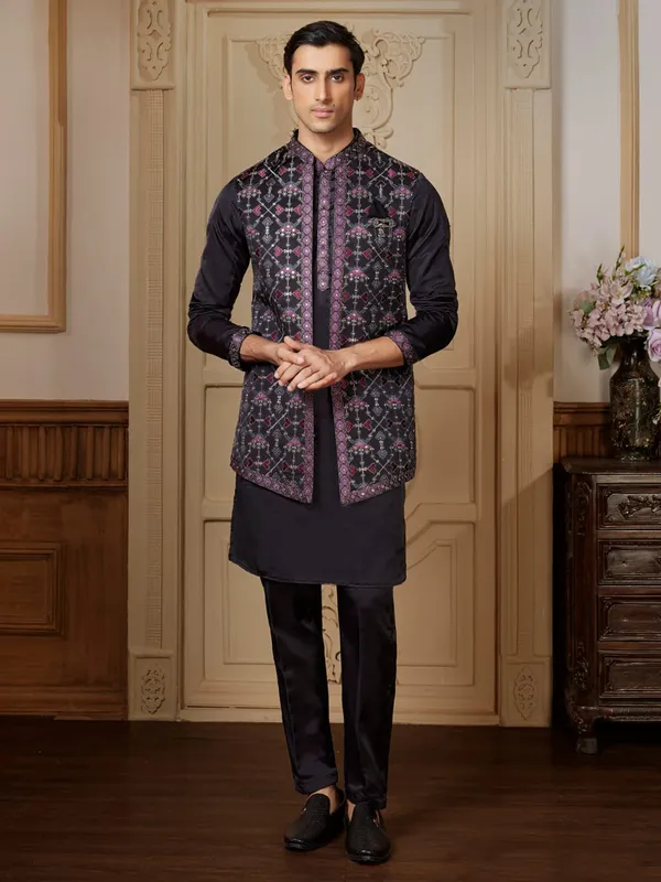 Shiny black long waistcoat set with colorful embroidery