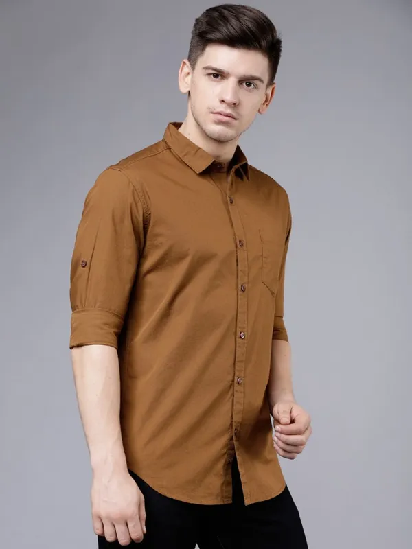  Highlander Men Beige Solid Slim Fit Casual Shirts