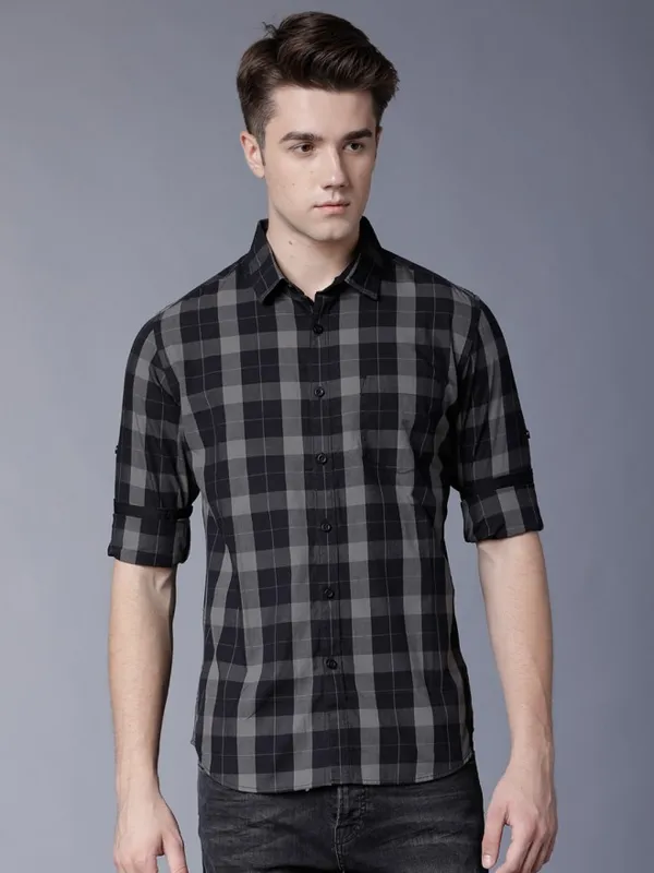  Highlander Men Black Checked Slim Fit Casual Shirts