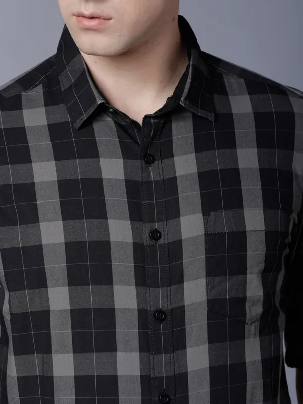  Highlander Men Black Checked Slim Fit Casual Shirts