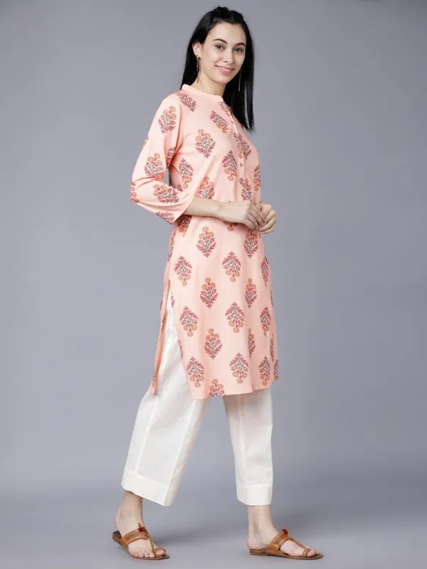  Vishudh Women Beige Printed Straight Kurtas