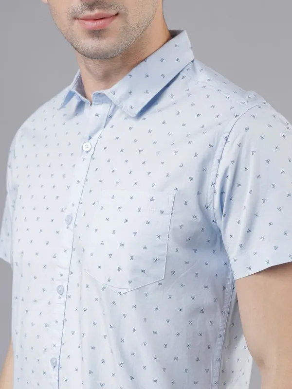  Highlander Men Blue Printed Slim Fit Casual Shirts